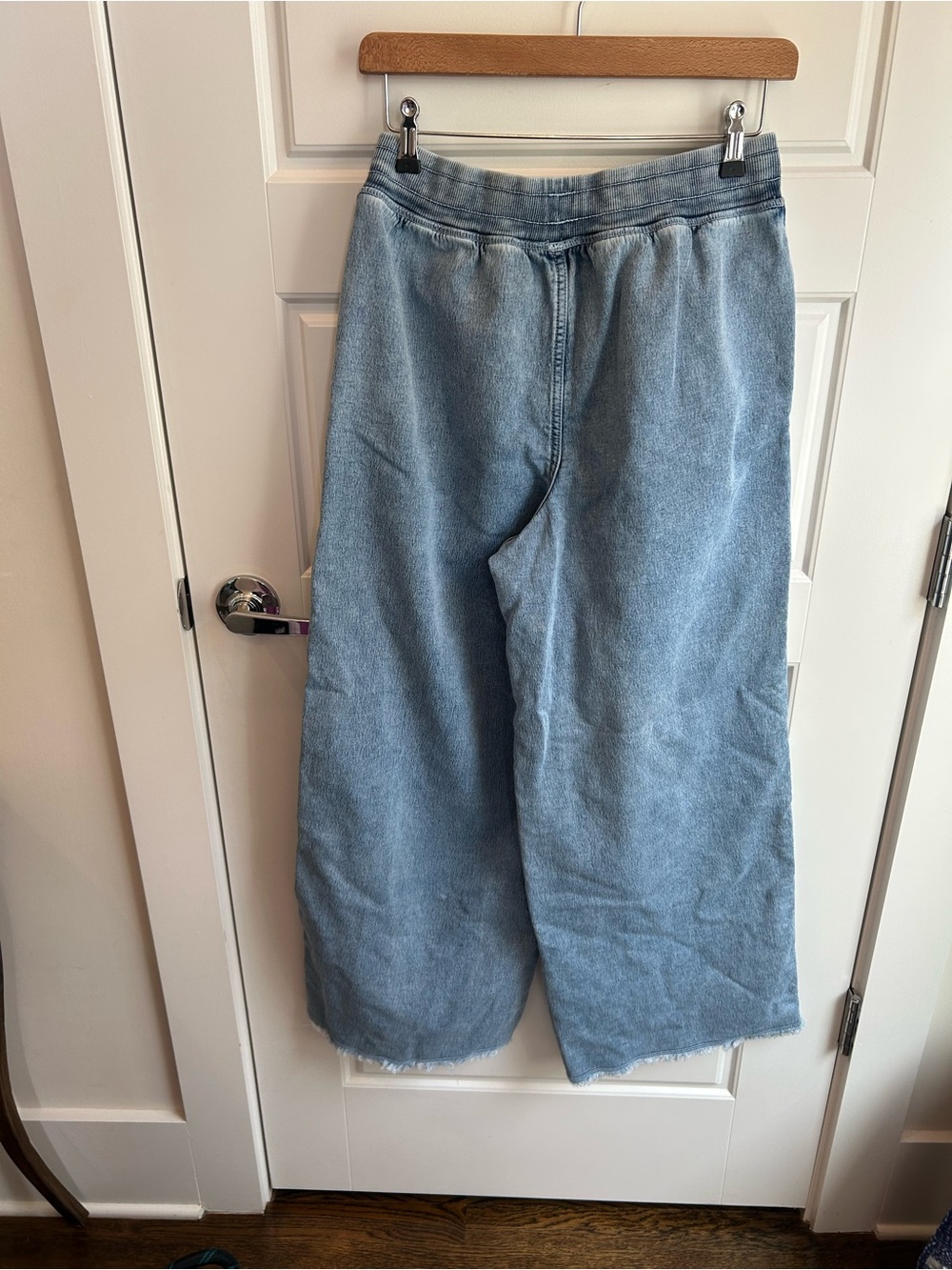 aerie Light Blue Women's Denim jeans with Cream Drawstring - Picture 3 of 3